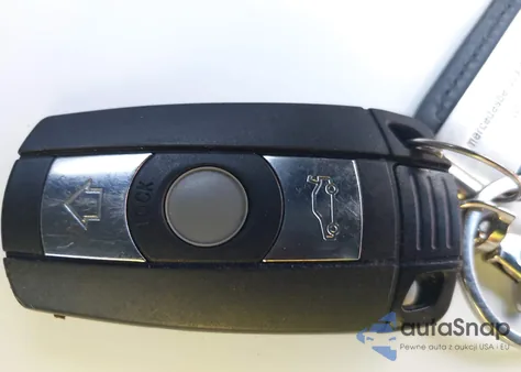 2008 BMW 328Xi z USA, uszkodzony, nr VIN WBAVC73548KP38409